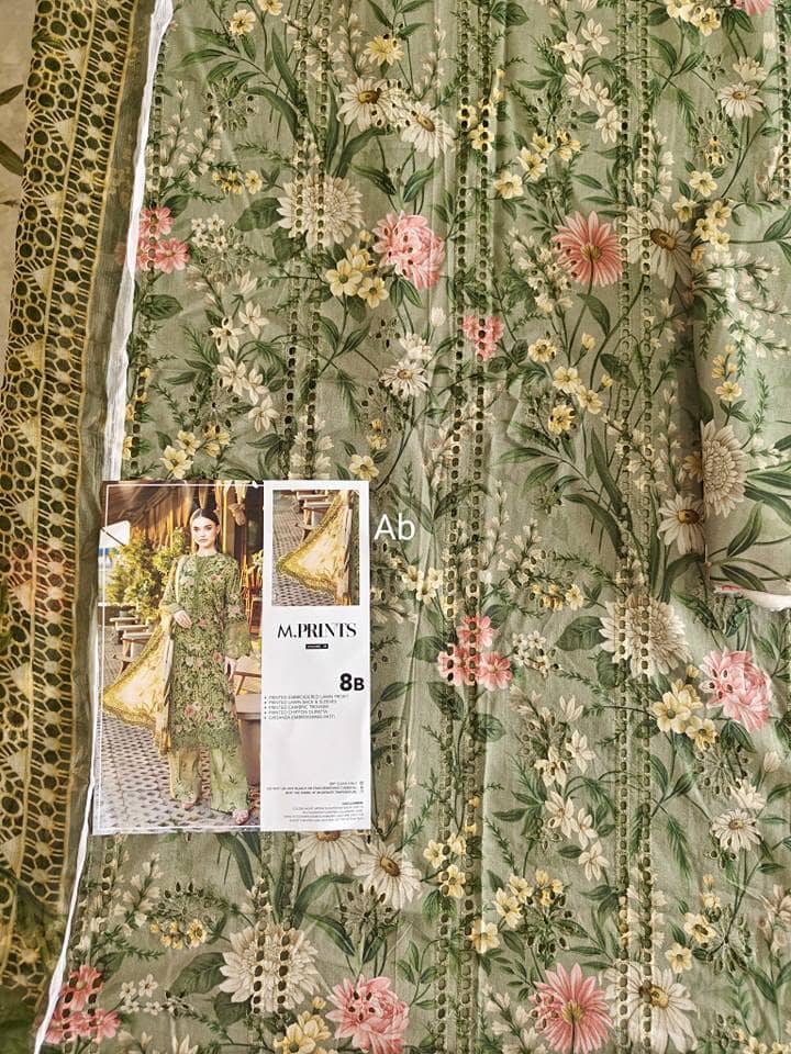 img_maria_b_mprints_awwal_boutique