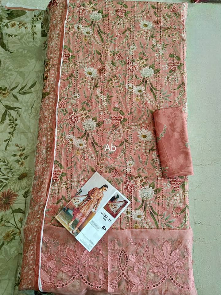 img_maria_b_m_prints_awwal_boutique