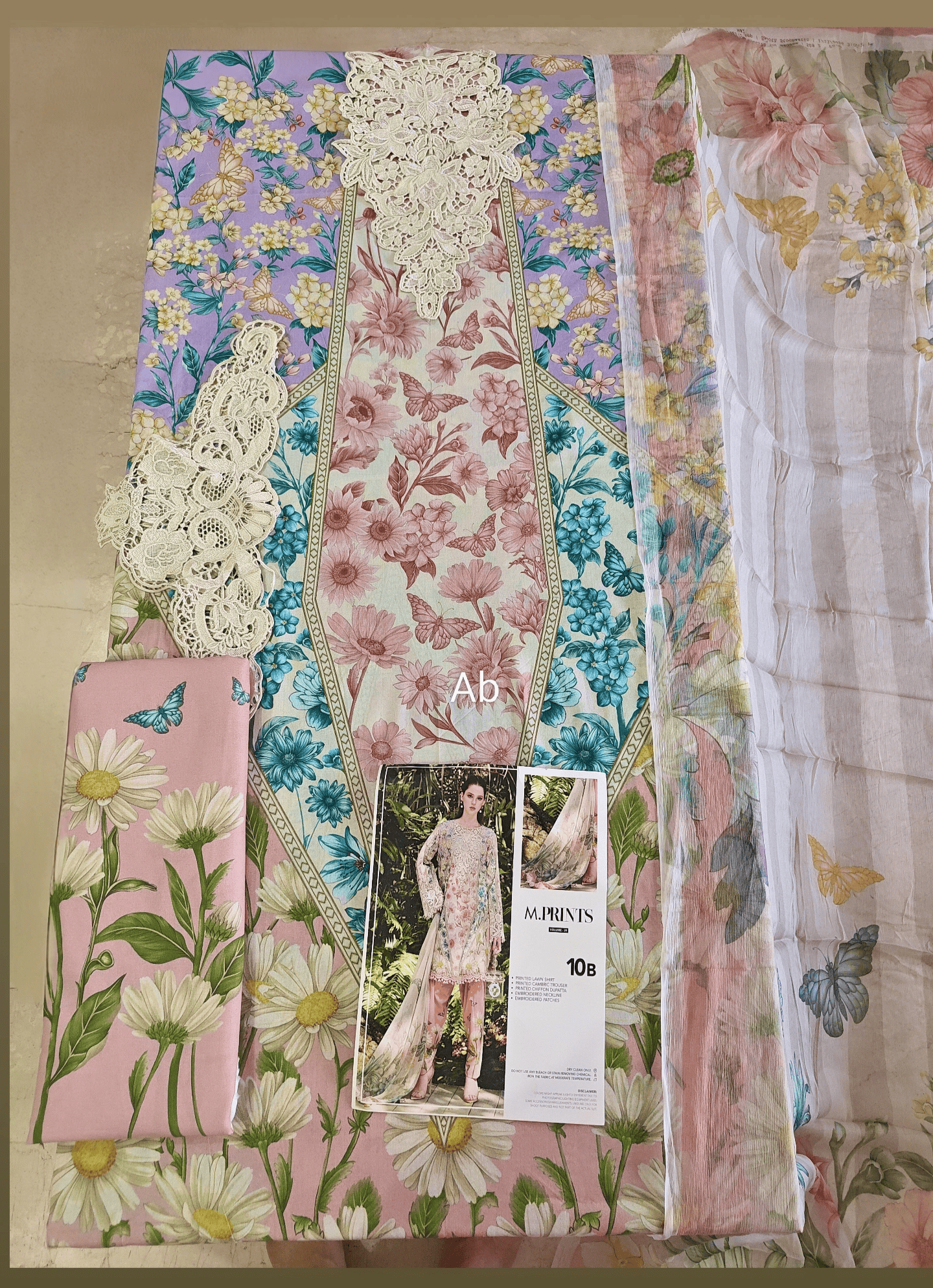 Open Pic/Maria B M Prints 26/Safari Scape/10 B/White&Peach/Chiffon Dupatta