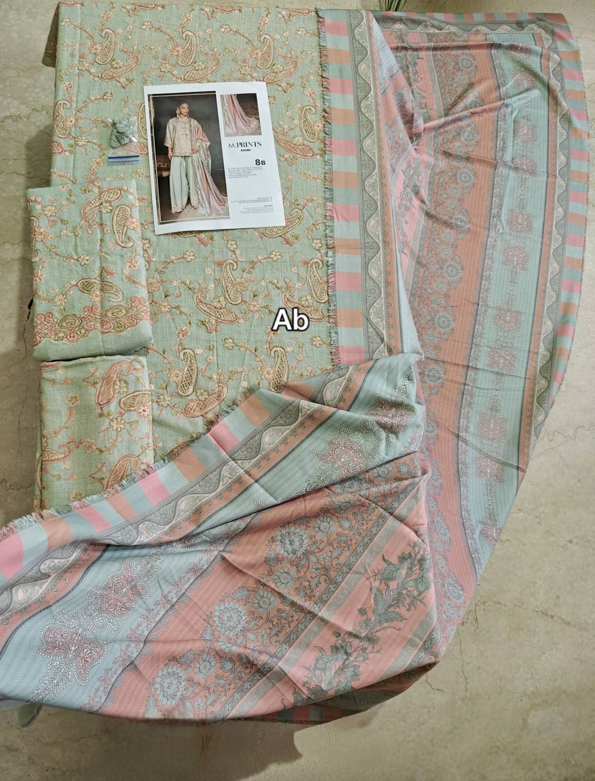 img_open_pic_m_prints_awwal_boutique