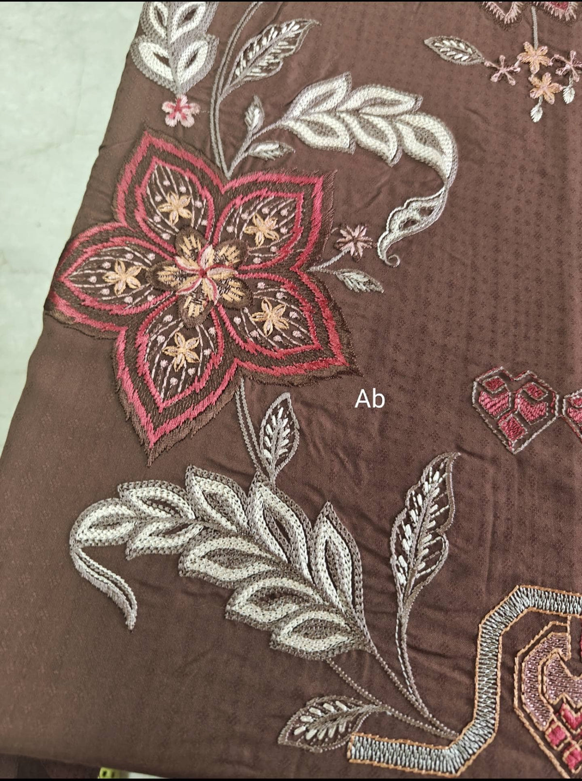 img_maria_b_m_prints_awwal_boutique