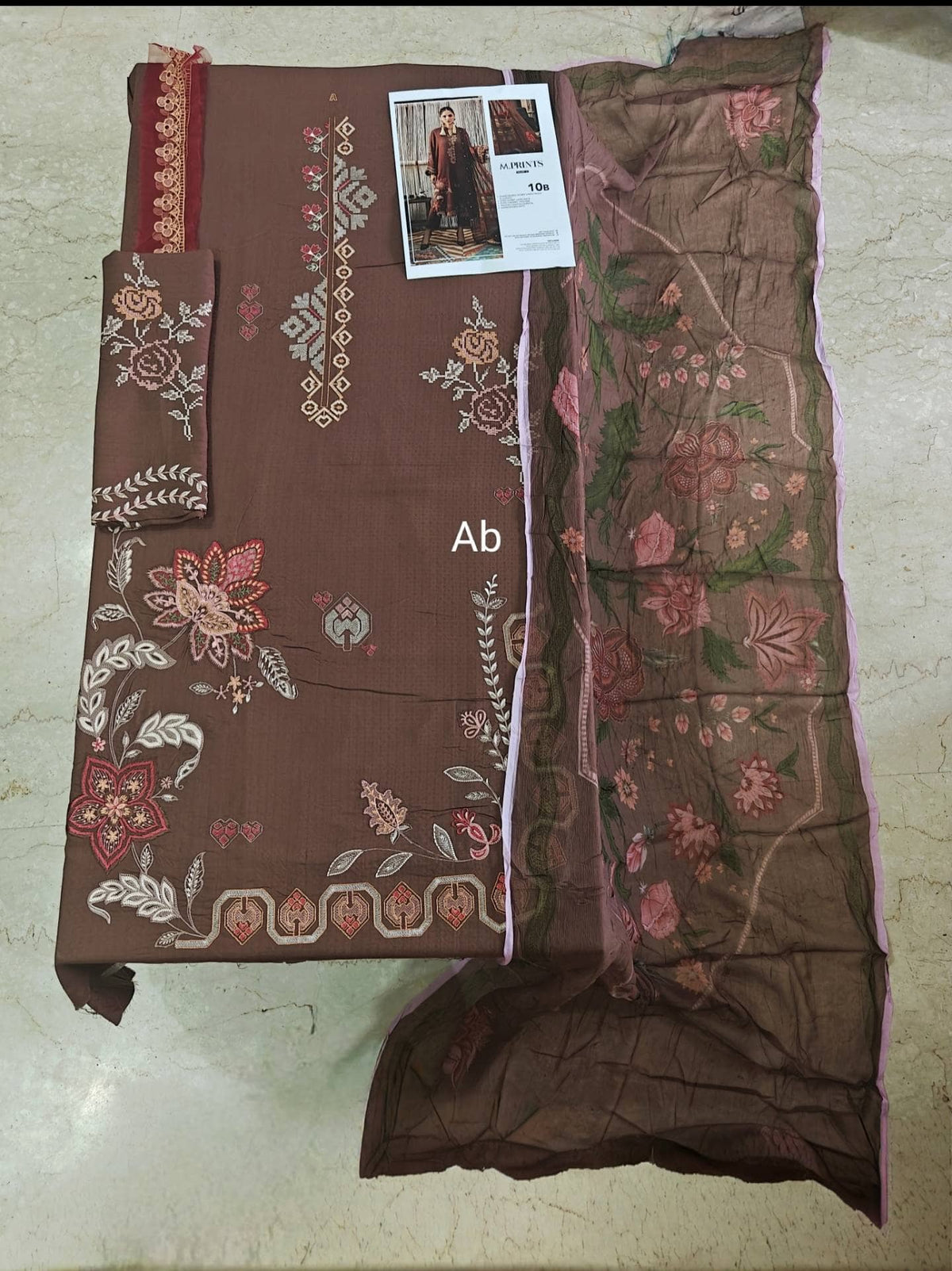 img_maria_b_m_prints_awwal_boutique