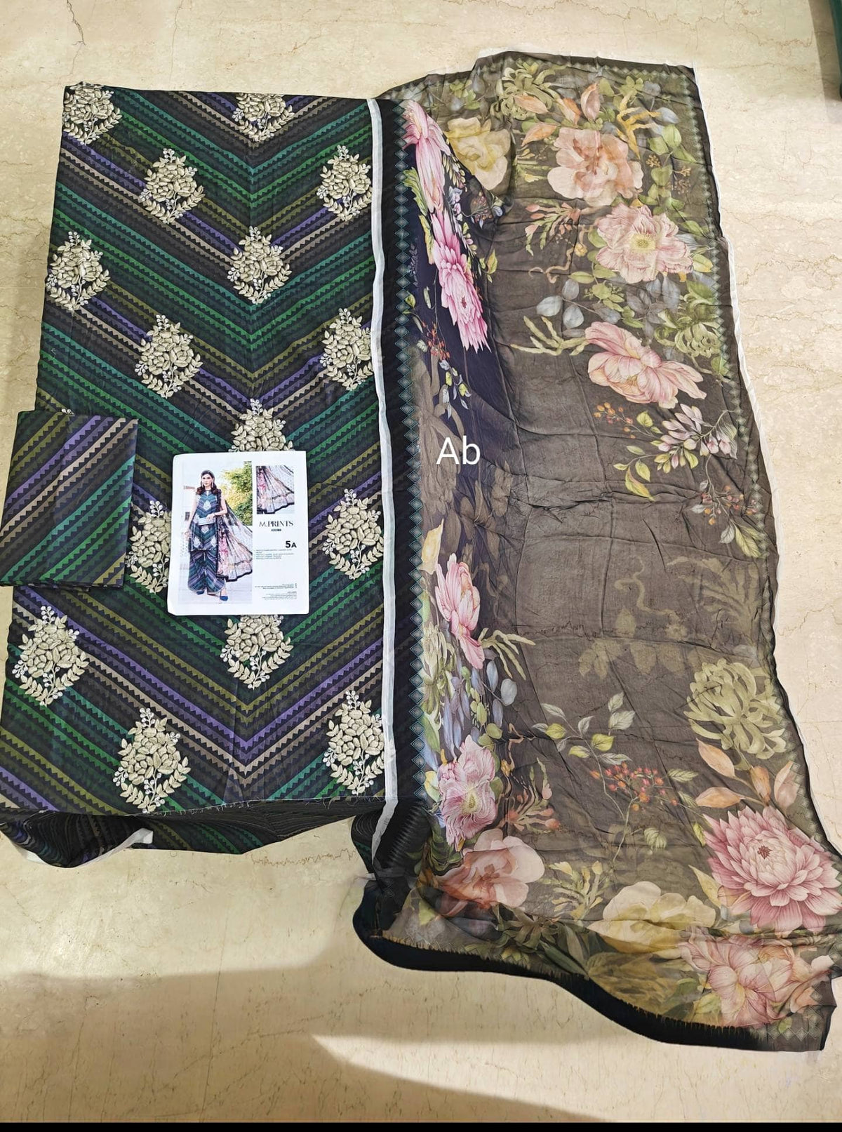 img_maria_b_m_prints_awwal_boutique
