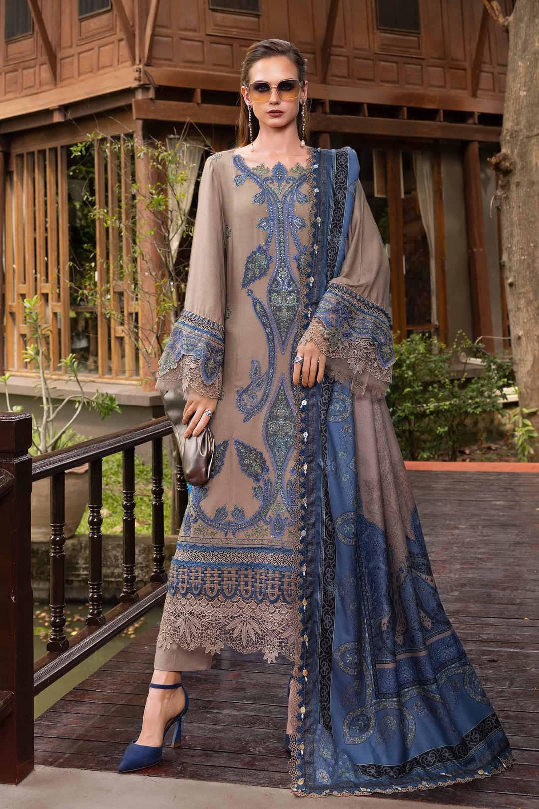 Maria B M Prints Winter Collection Maria B M Prints 25/Vol 2/6A/Winter Edit/Coffee/Twill Linen/Wool Shawl