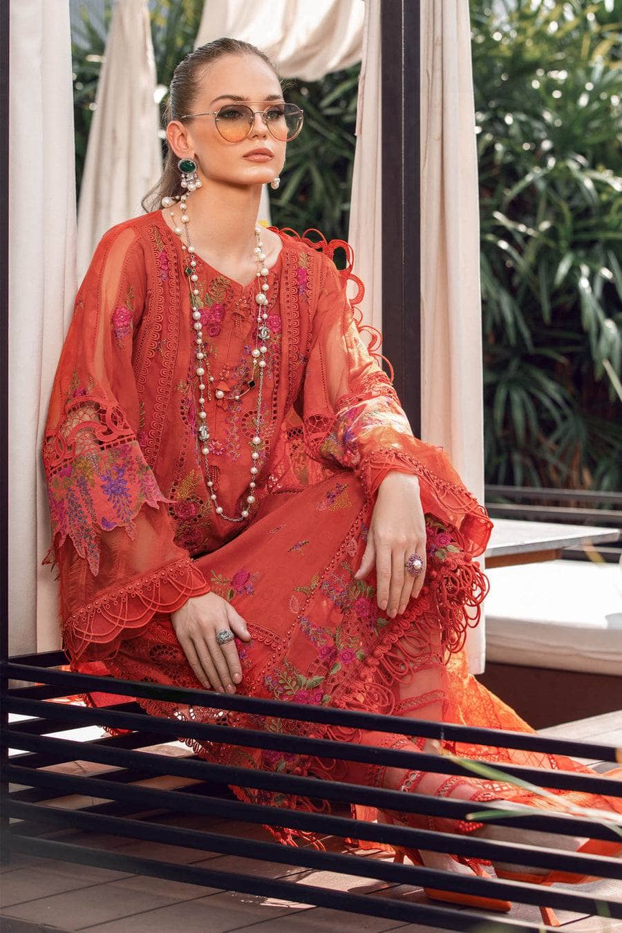 img_maria_b_eid_lawn_23_awwal_boutique