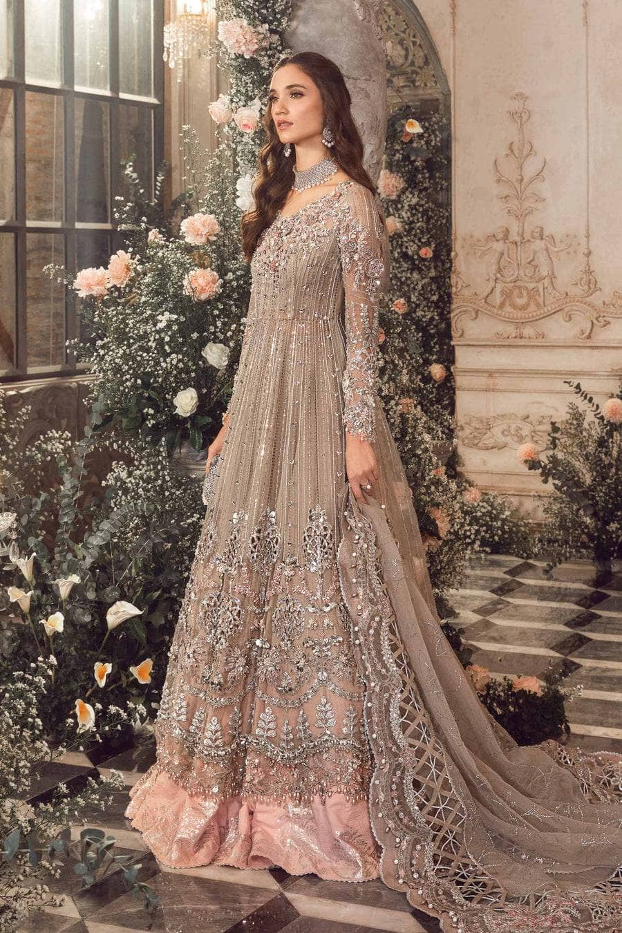 img_maria_b_mbroidered_wedding_couture_awwal_boutique