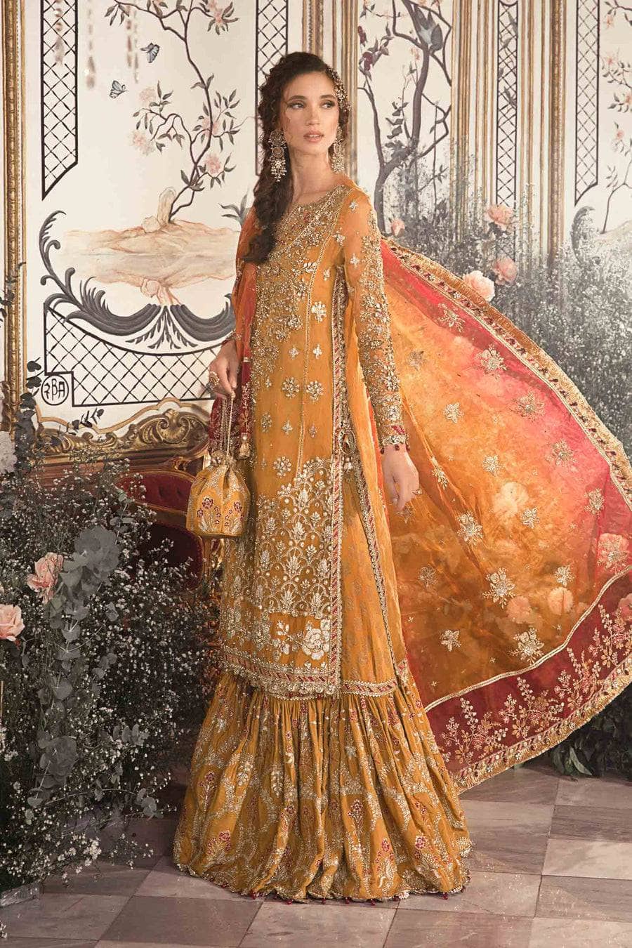 img_maria_b_mbroidered_wedding_couture_awwal_boutique