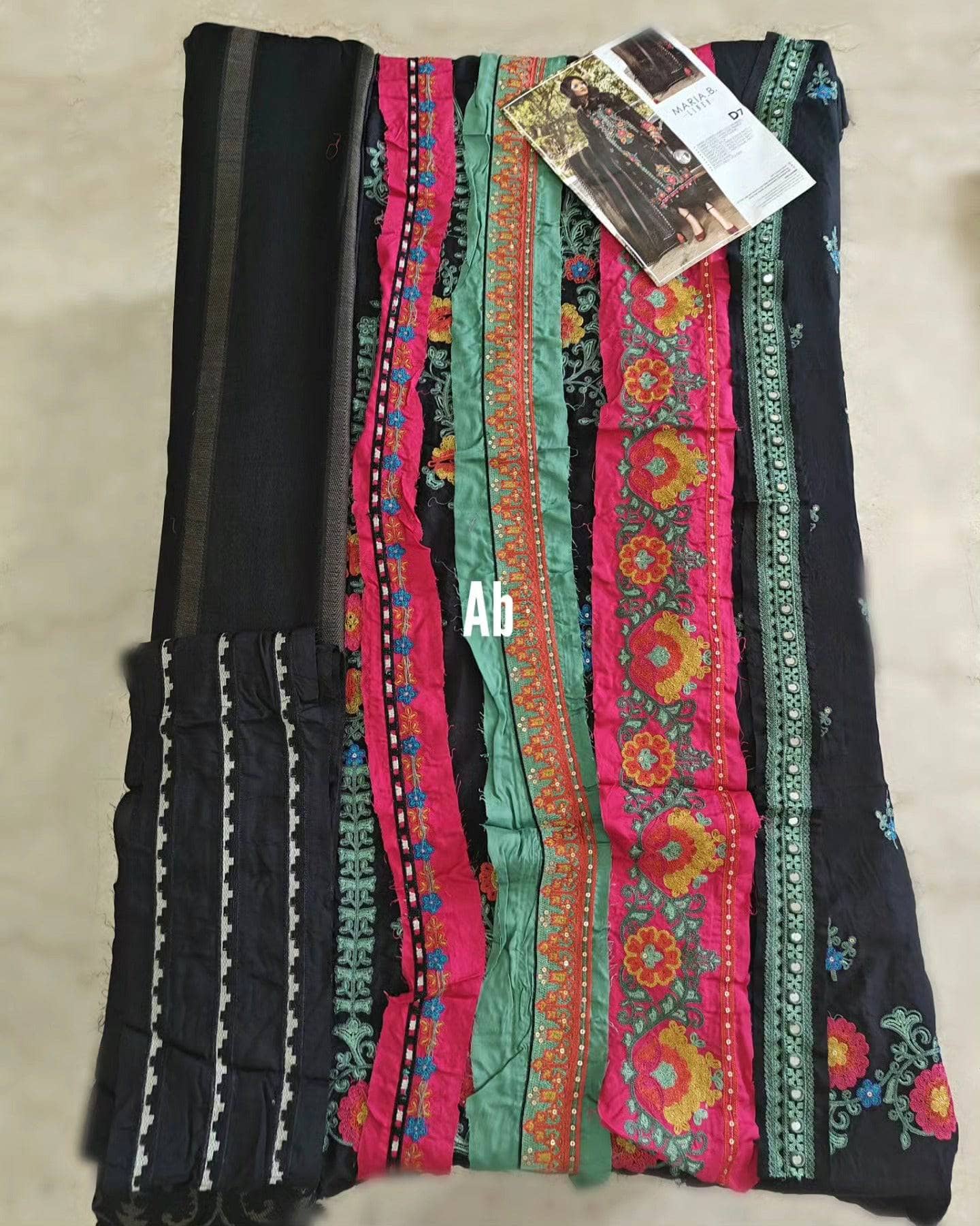 img_open_pic_maria_b_linen_awwal_boutique
