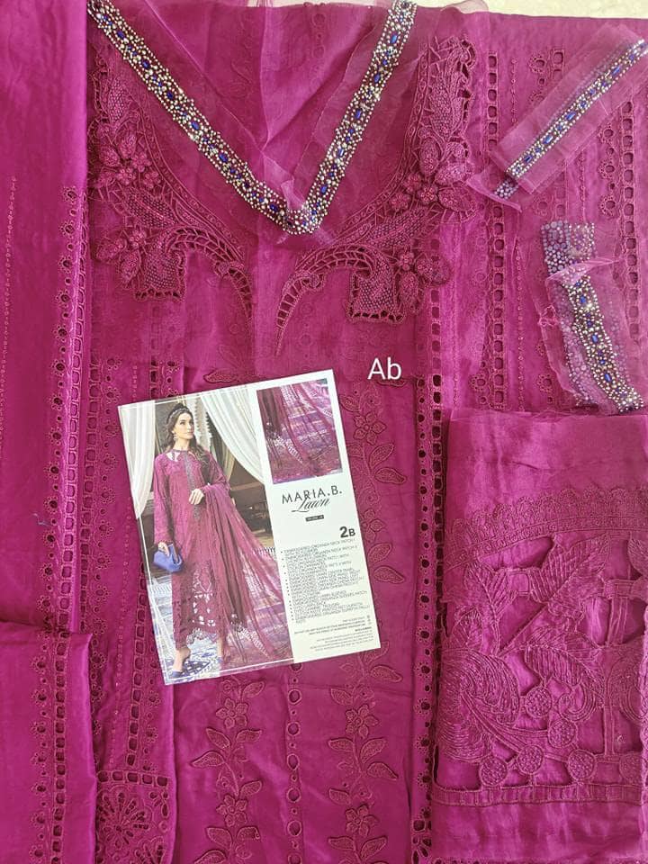 img_maria_b_lawn_awwal-boutique