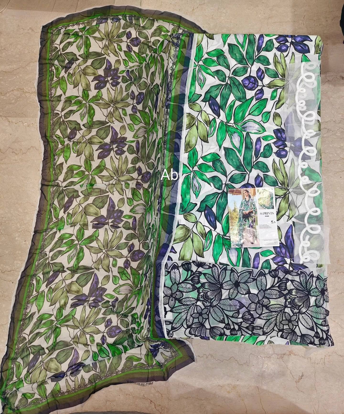 img_maria_b_m_prints_awwal_boutique