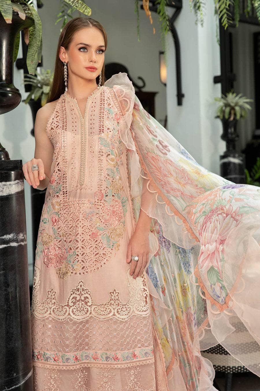 img_maria_b_eid_lawn_23_awwal_boutique