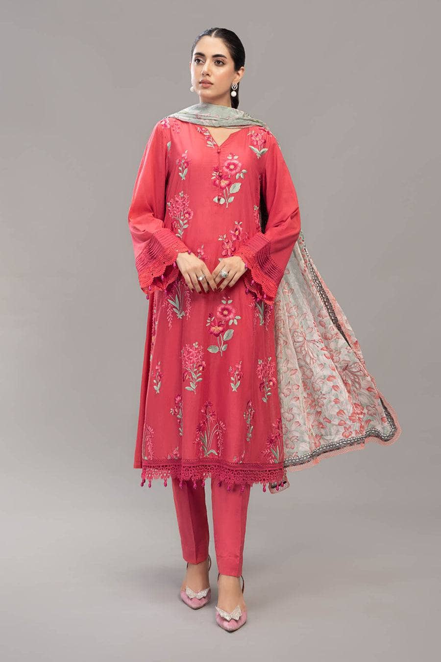 img_maria_b_m_prints_lawn_23_awwal_boutique
