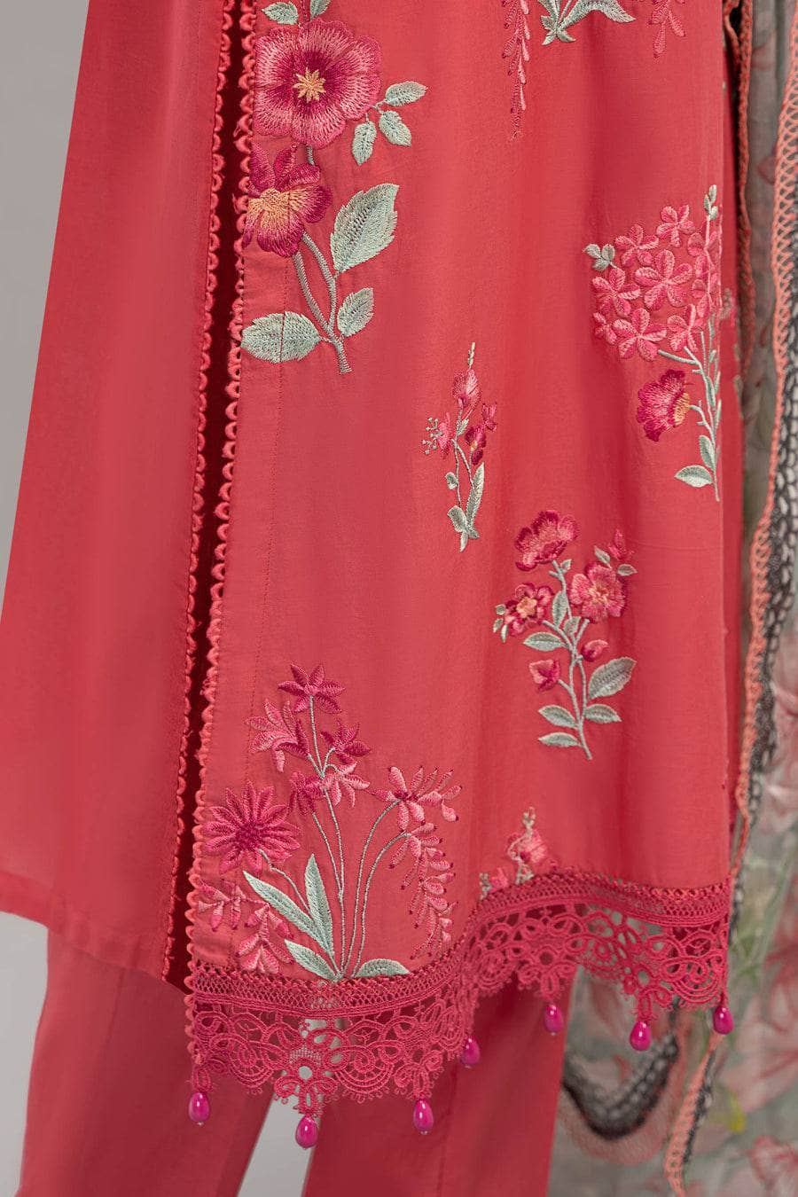 img_maria_b_m_prints_lawn_23_awwal_boutique