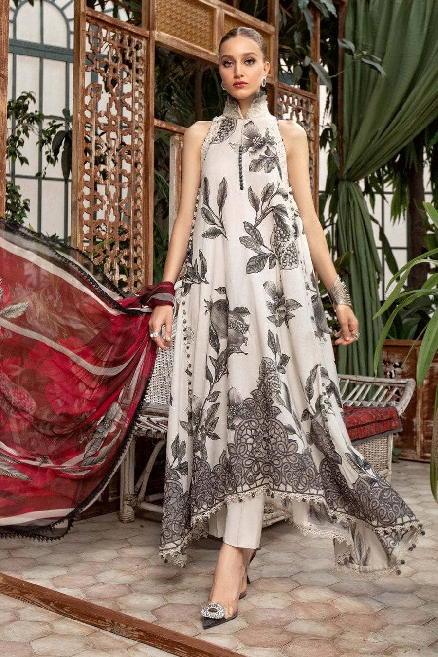img_maria_b_m_prints_lawn_23_awwal_boutique