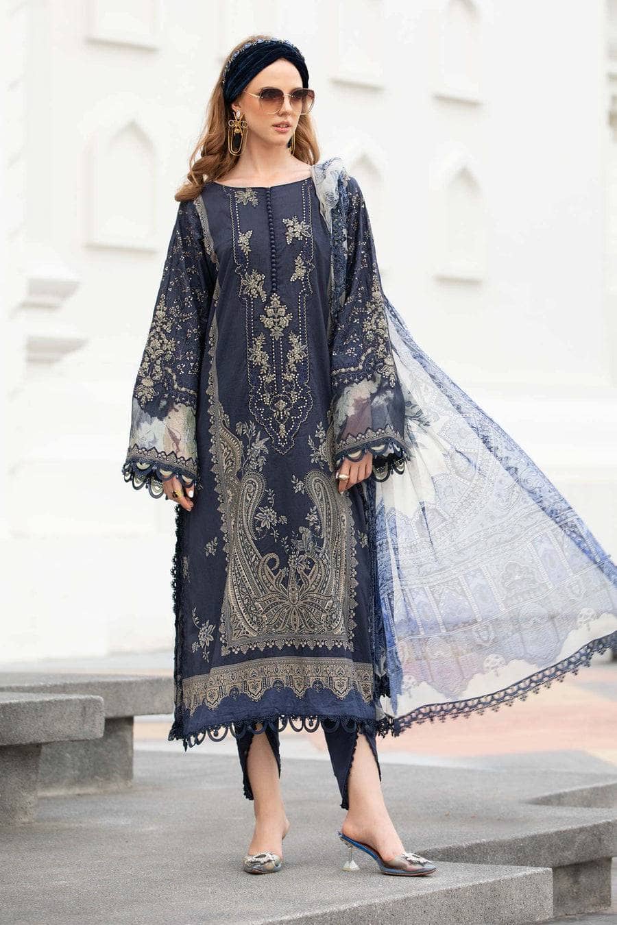 img_maria_b_m_prints_lawn_23_awwal_boutique
