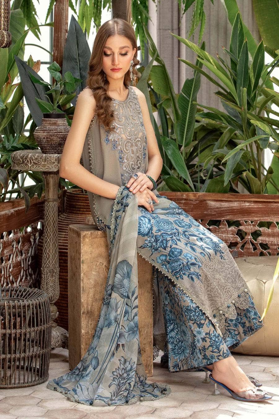 img_maria_b_m_prints_lawn_23_awwal_boutique