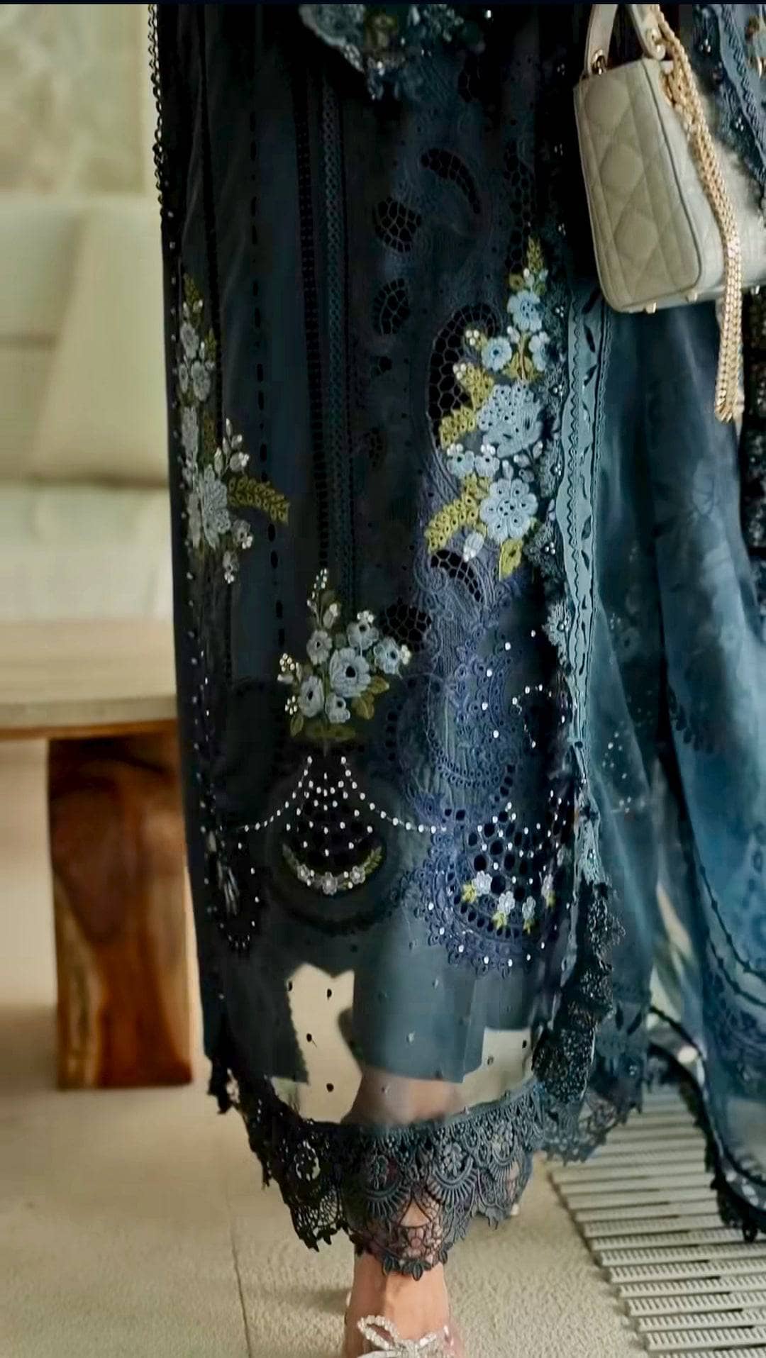 img_maria_b_lawn_awwal_boutique