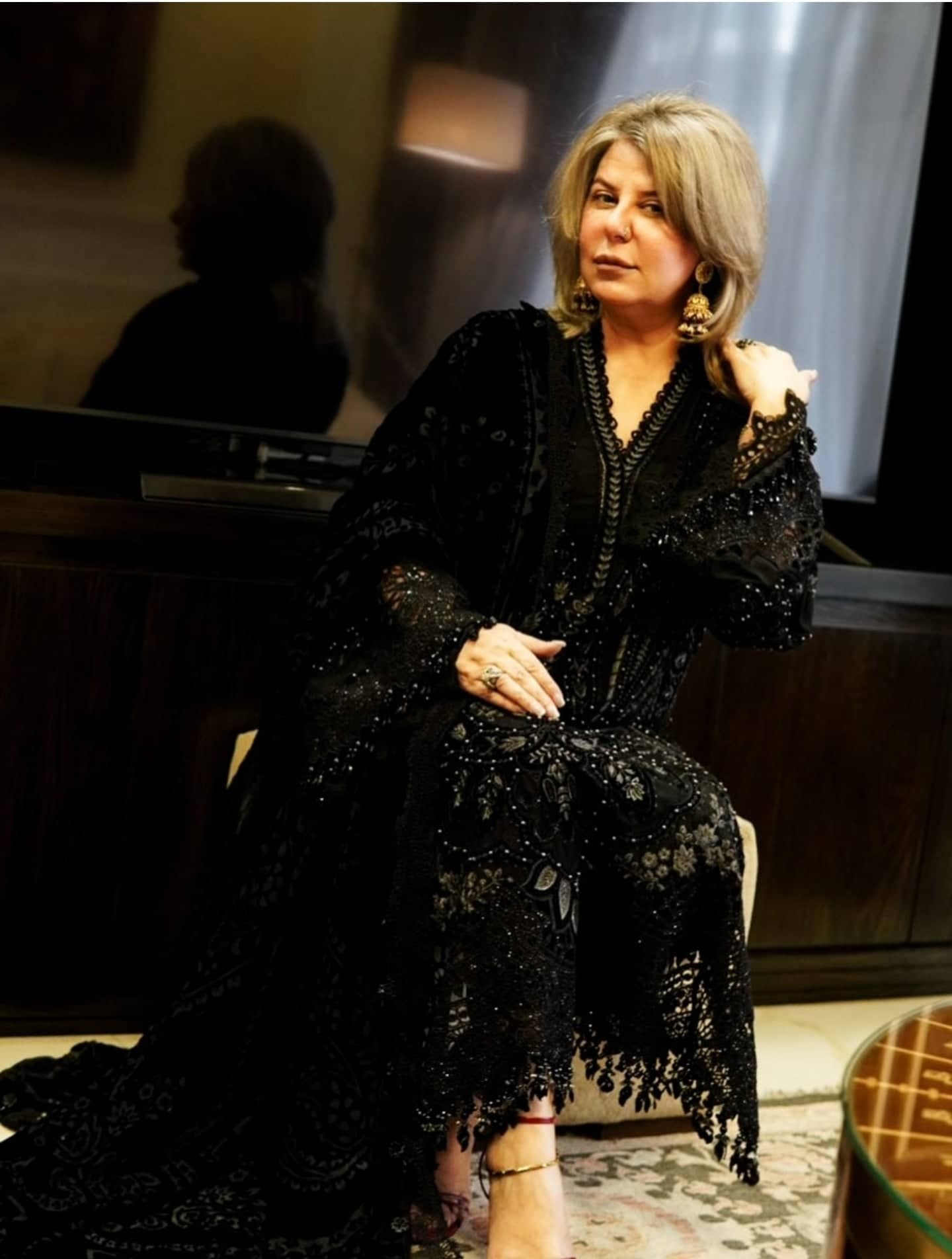 Maria B Winter Luxe spotted Spotted in Maria B Winter Luxe 25/Embroideried Linen Suit/Velvet Palachi Shawl/07/Black