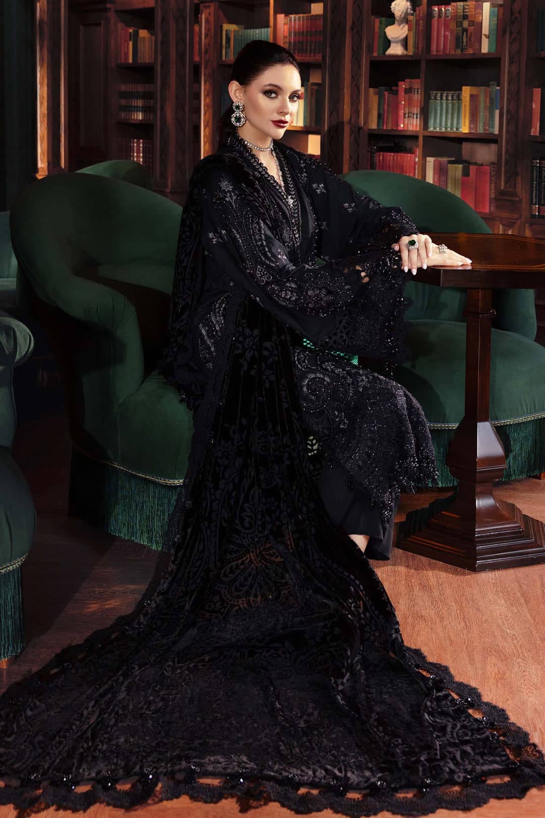 MARIA.B Winter Pakistani Suits Restocked/Maria B Winter Luxe 25/Embroideried Linen Suit/Velvet Palachi Shawl/07/Black