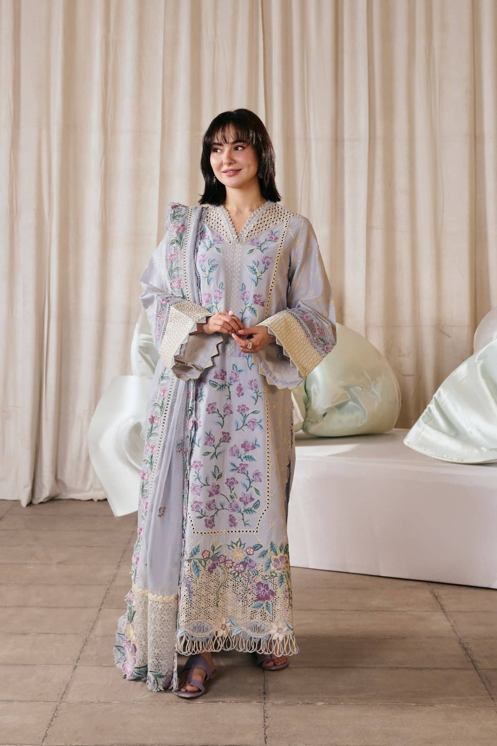 Maryam Hussain Lawn 26/Pari