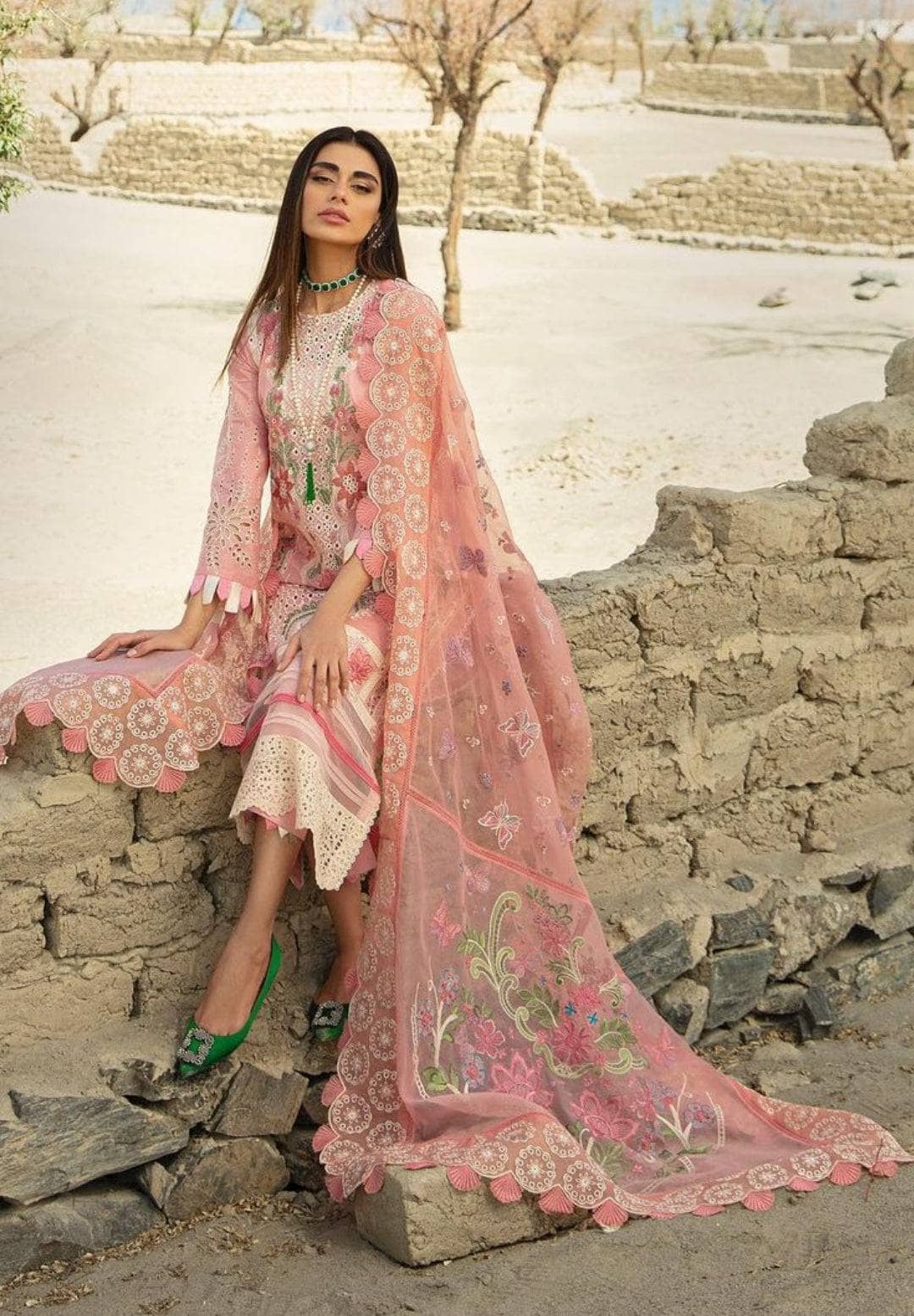img_maryam_hussain_lawn_awwal_boutique