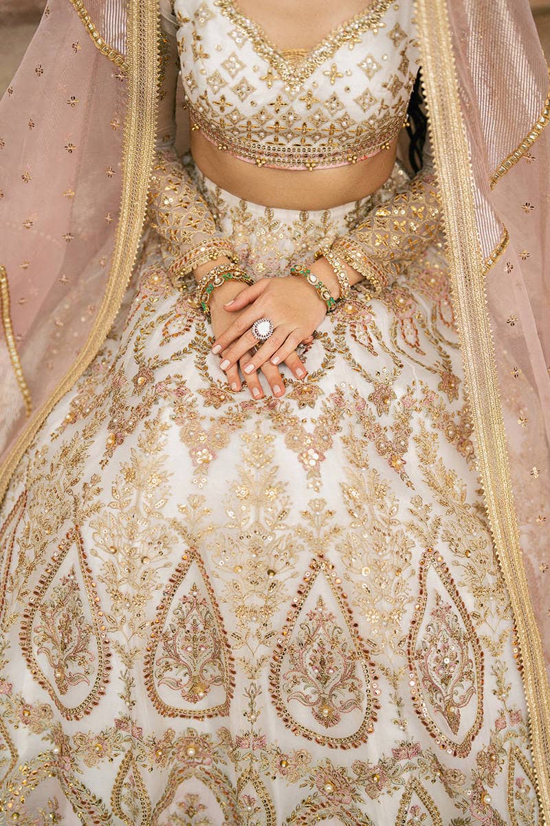 Mohsin Naveed Ranjha Chiffon Pakistani Suit Mohsin Naveed Ranjha 25/Makhfi/Shaadi Collection/Kohinoor/White