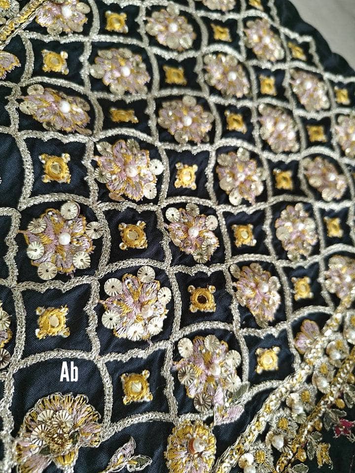 img_open_pic_zarlish_by_mohsin_naveed_ranjha_awwal_boutique