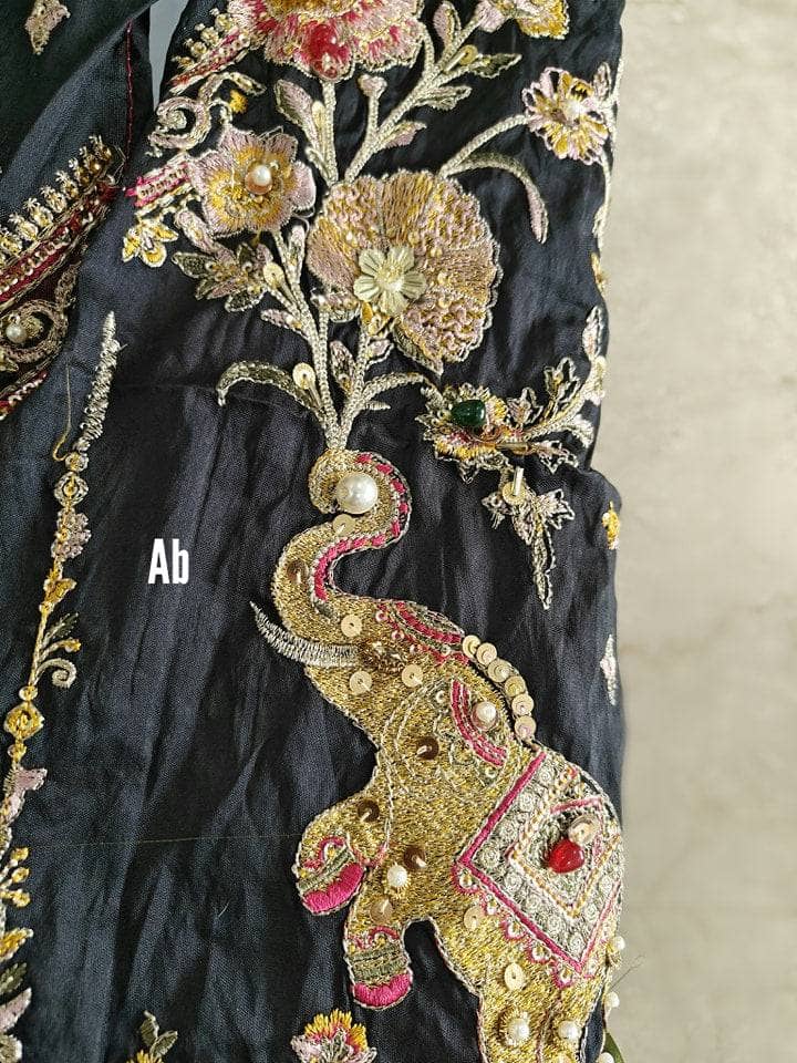 img_open_pic_zarlish_by_mohsin_naveed_ranjha_awwal_boutique
