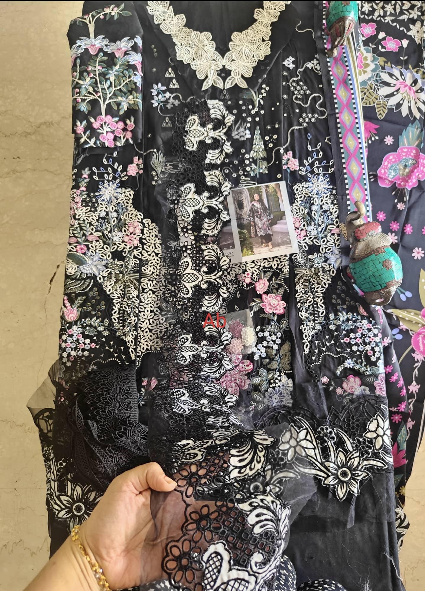 Open Pic/Mushq Amoi Lawn/Gentle Breeze/Black