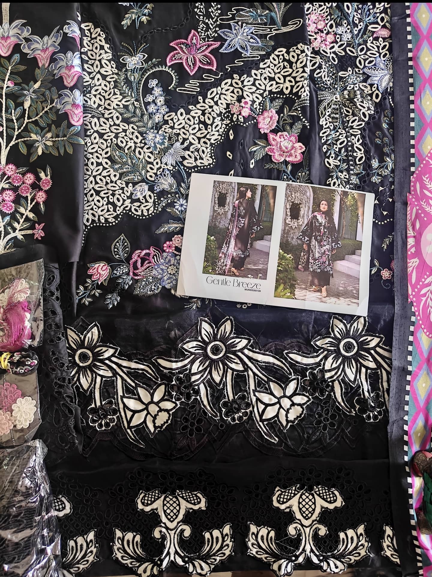 Open Pic/Mushq Amoi Lawn/Gentle Breeze/Black