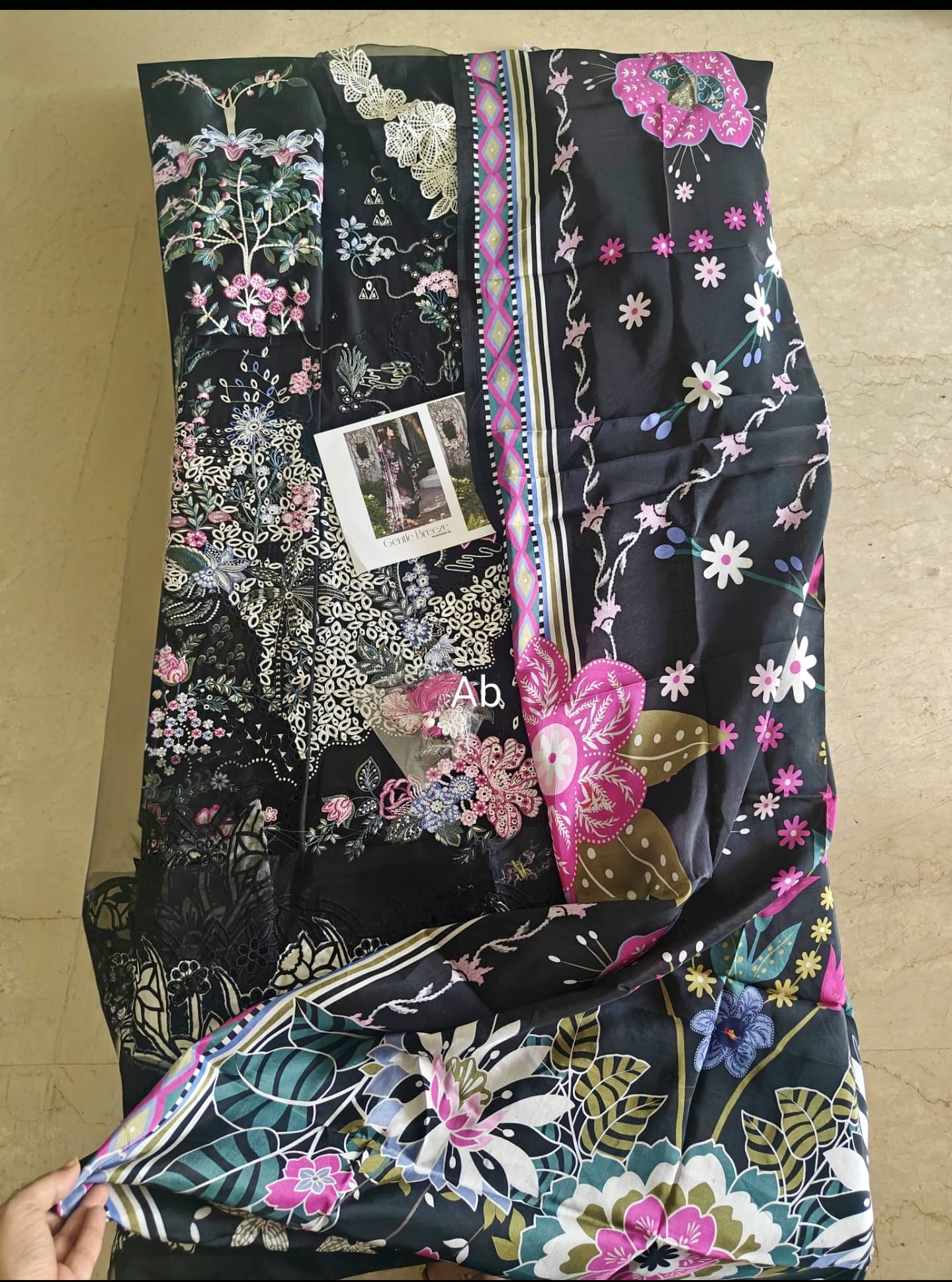 Open Pic/Mushq Amoi Lawn/Gentle Breeze/Black