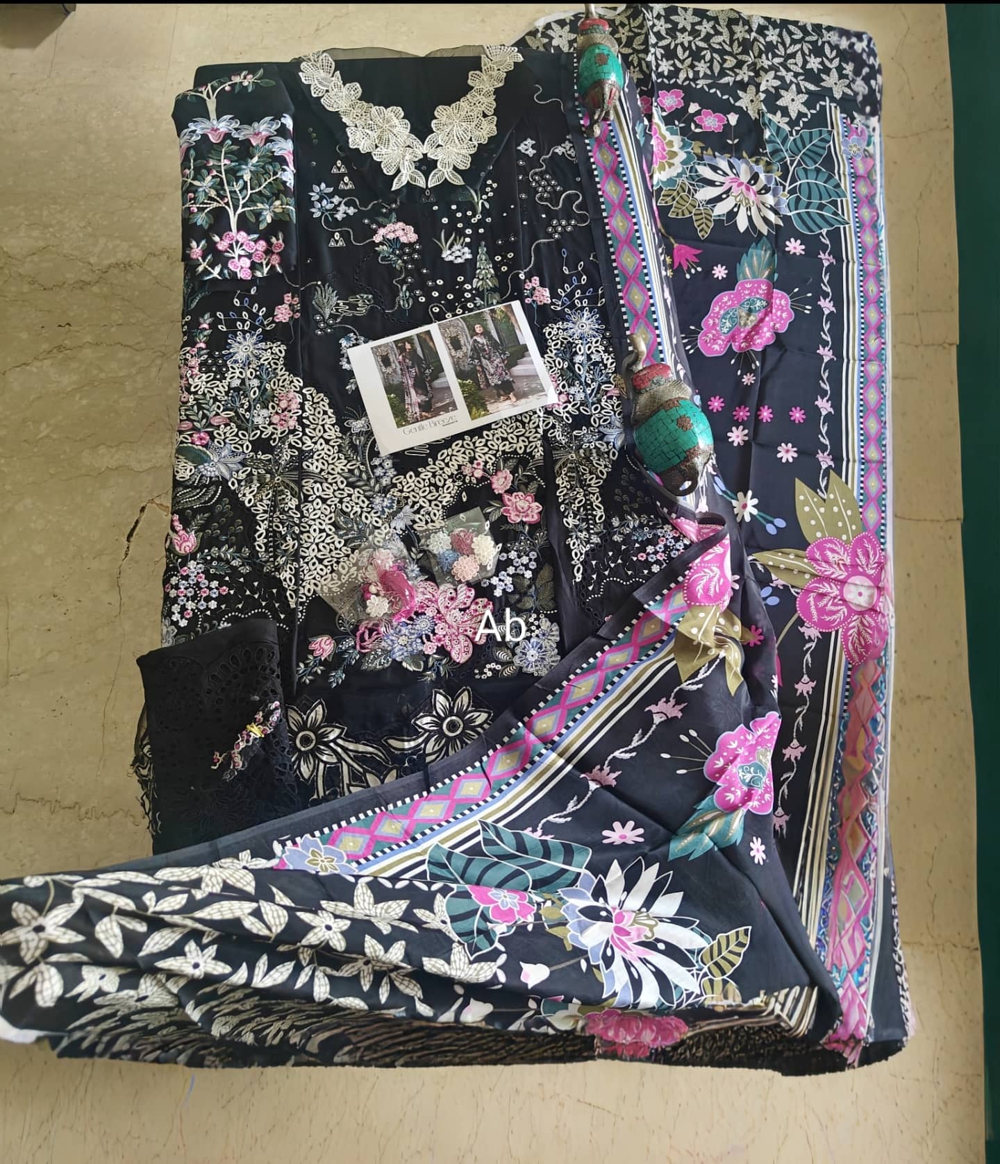 Open Pic/Mushq Amoi Lawn/Gentle Breeze/Black