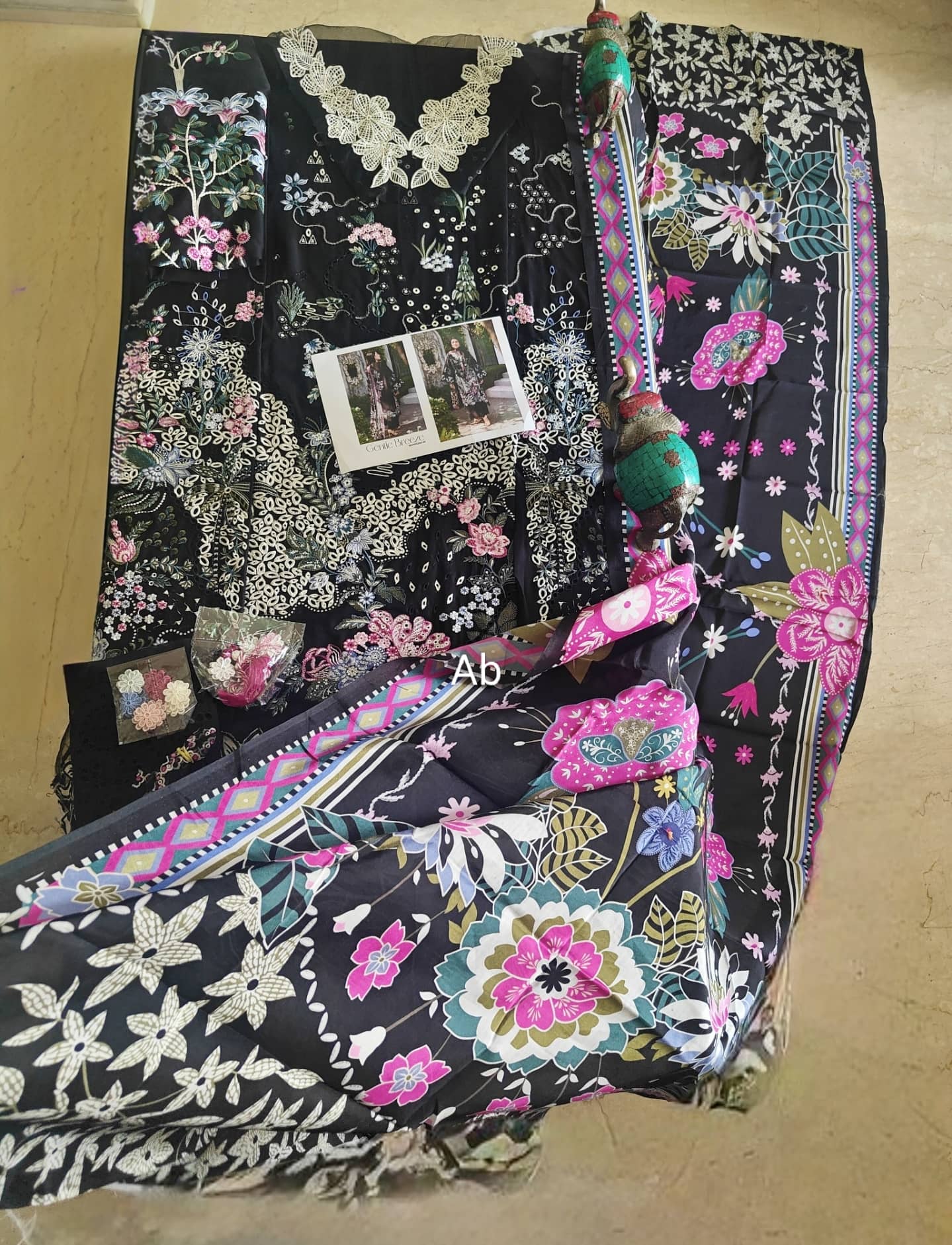 Open Pic/Mushq Amoi Lawn/