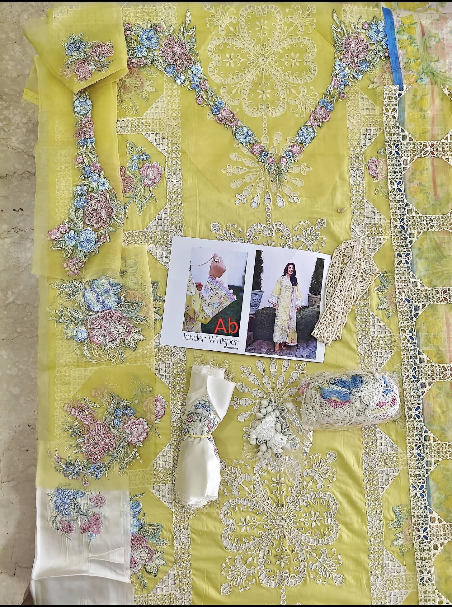 Open Pic/Mushq Amoi Lawn/Tender Whisper/Yellow