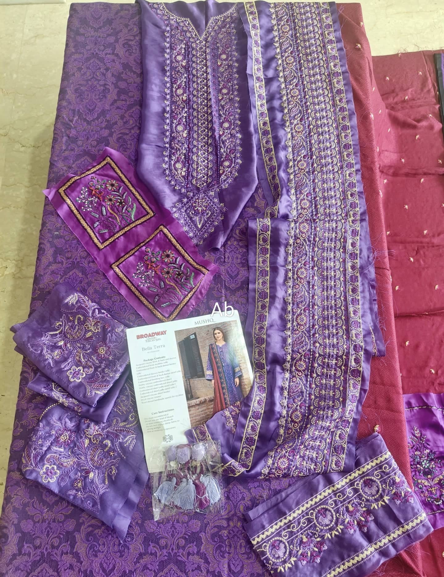 Mushq Broadway open pics Open Pic/Mushq Broadway 25/Bella Terra