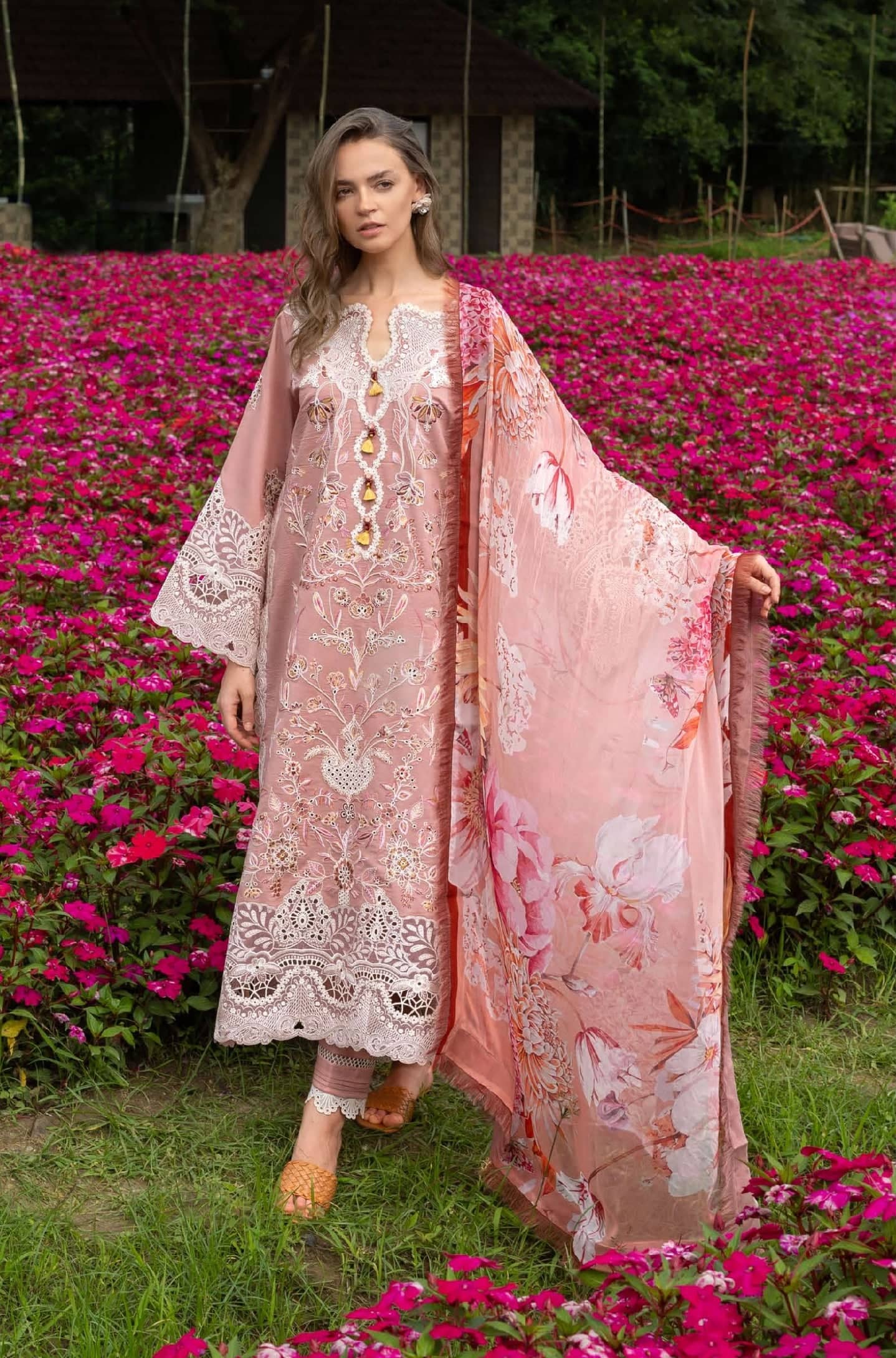 img_mushq_hemline_26_awwal_boutique