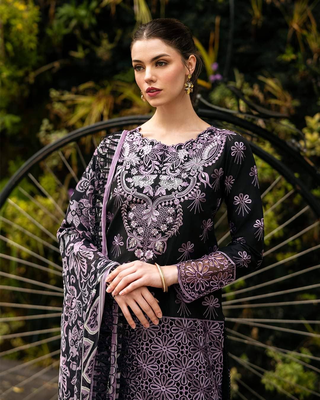 img_mushq_hemline_odyssey_awwal_boutique