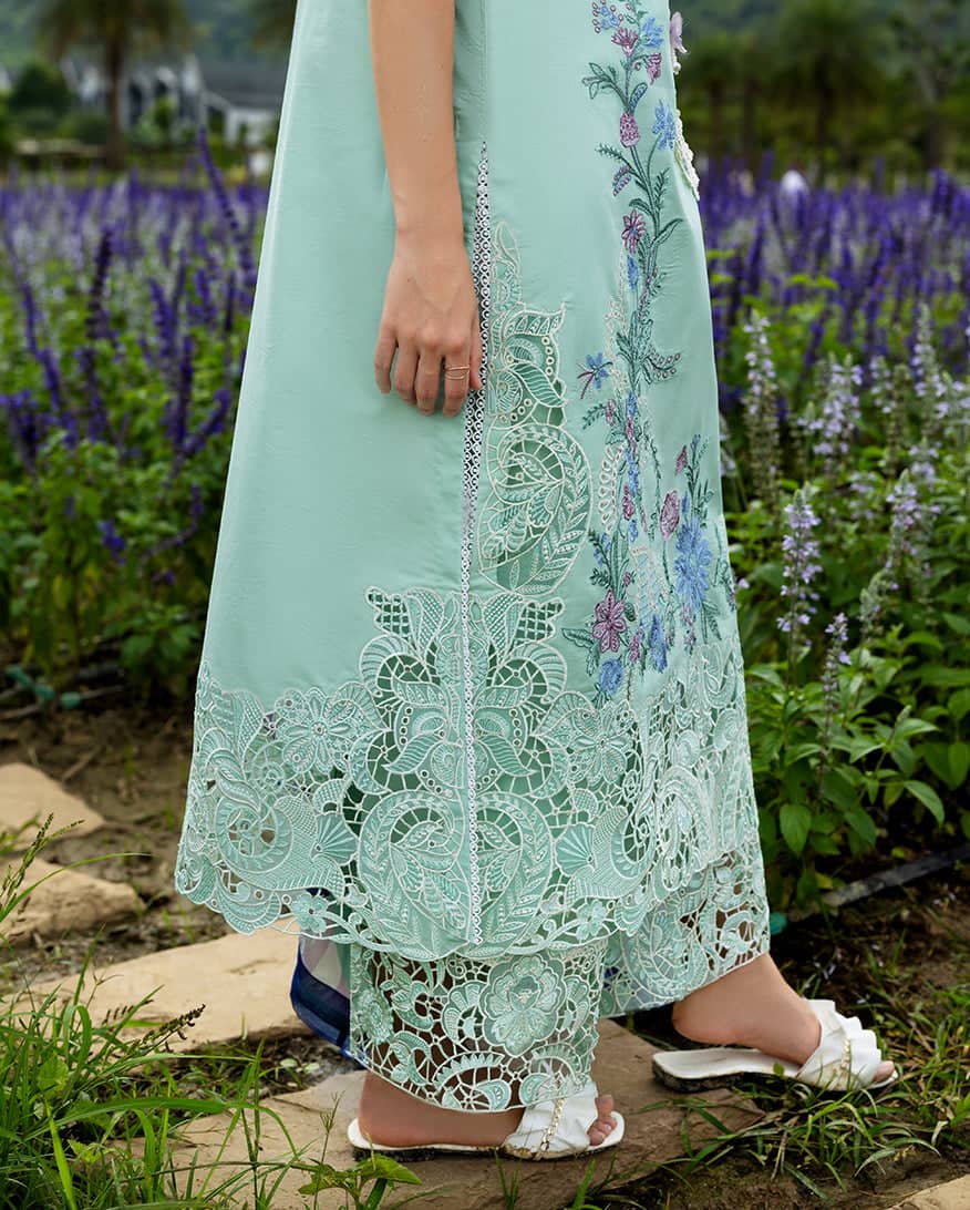 Restocked/Mushq Hemline 26/Hummingbird Haven/Silk Dupatta/Mint Green