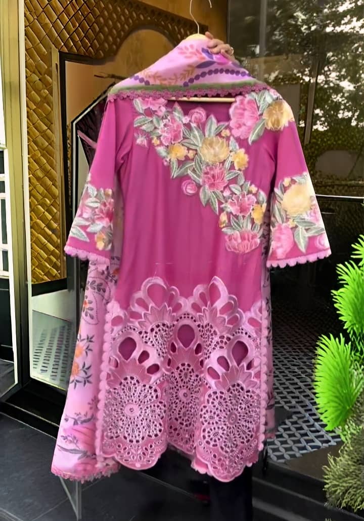 img_mushq_lawn_awwal_boutique