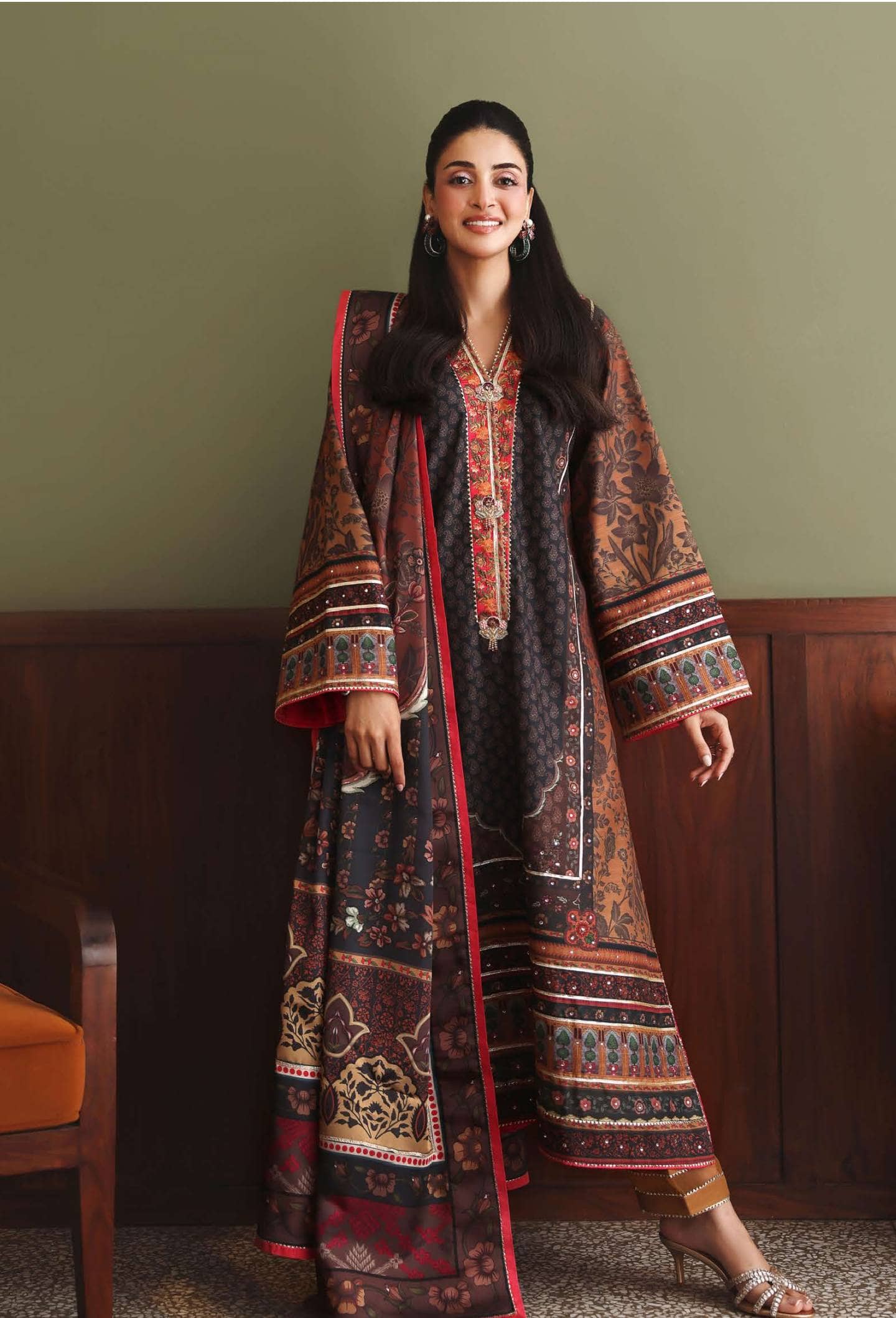 img_mushq_nuvera_silk_awwal_boutique