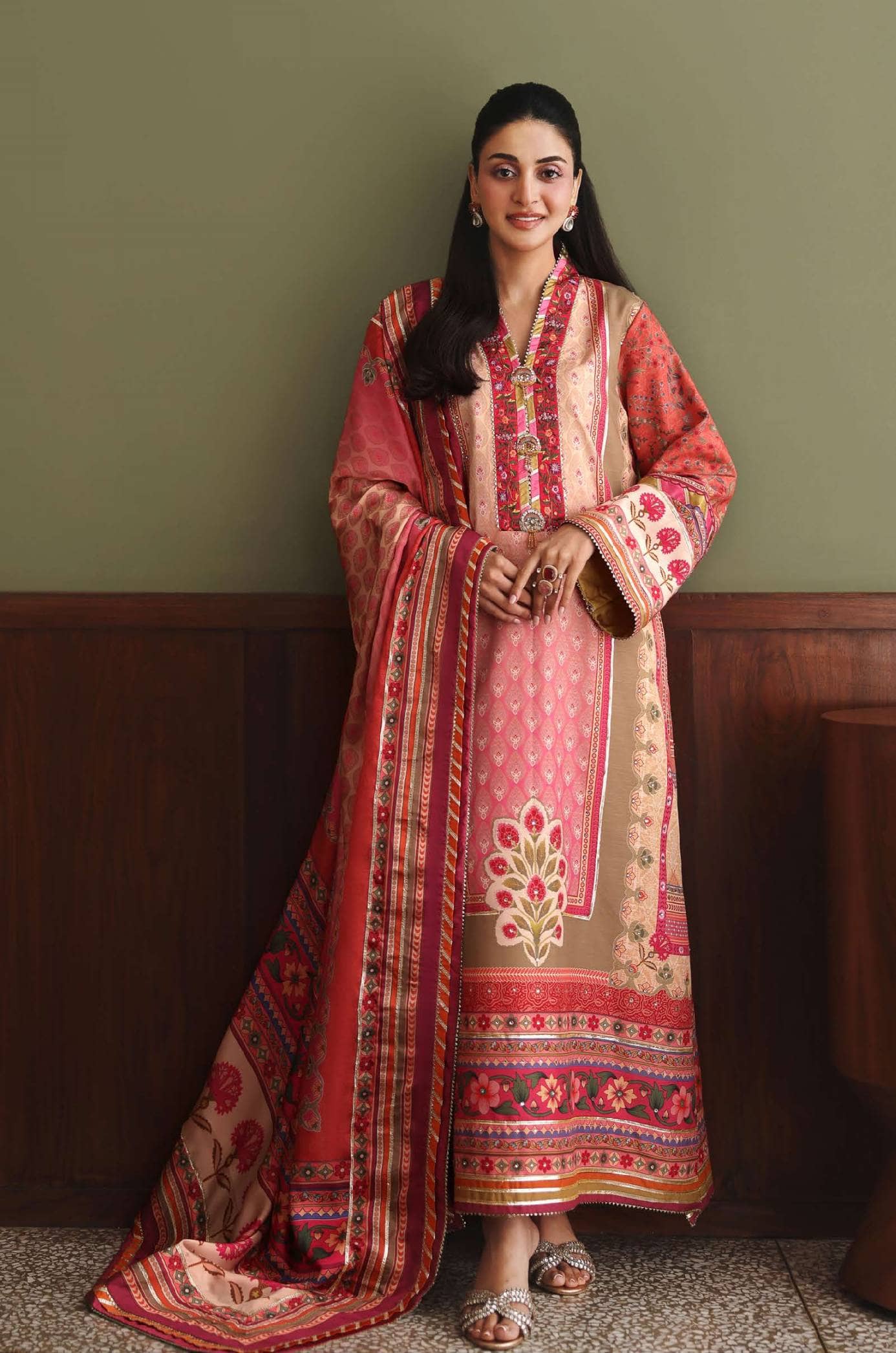 img_mushq_nuvera_silk_awwal_boutique