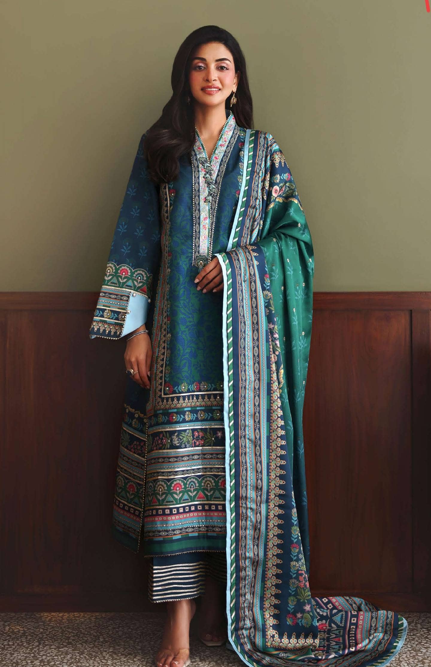 img_mushq_nuvera_silk_awwal_boutique