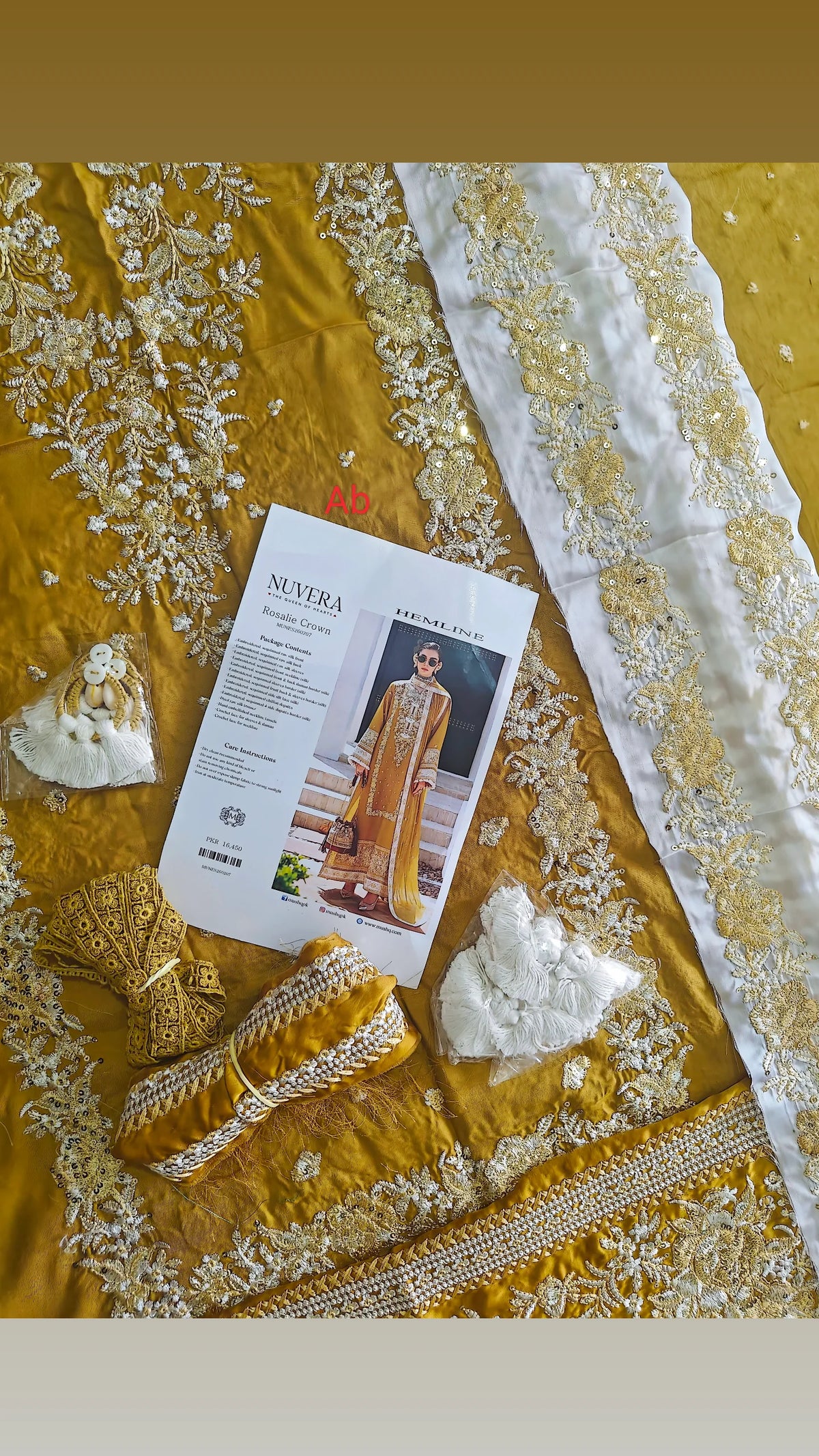 Open Pic/Mushq Nuvera Raw Silk 26/Vol 2/Rosalie Crown/D 07/Yellow