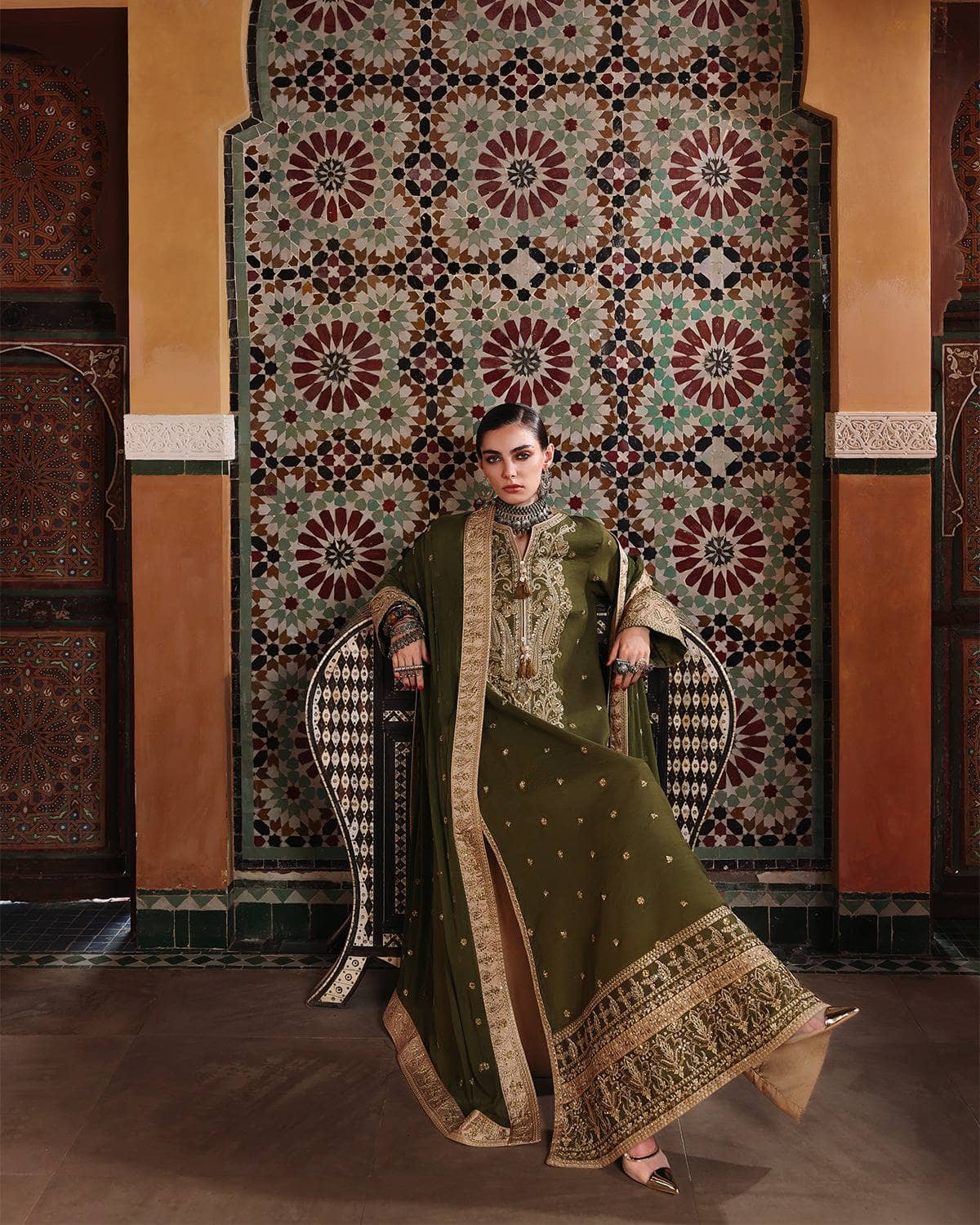 Mushq Nuvera Raw Silk 26/Vol 2/Celestia Crown/D 03