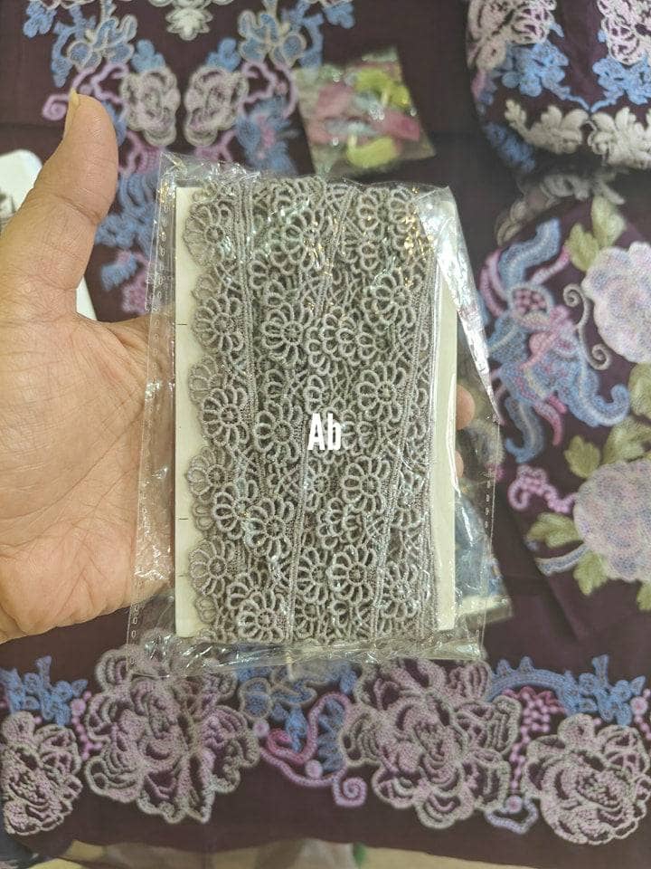 img_mushq_broadway_awwal_boutique