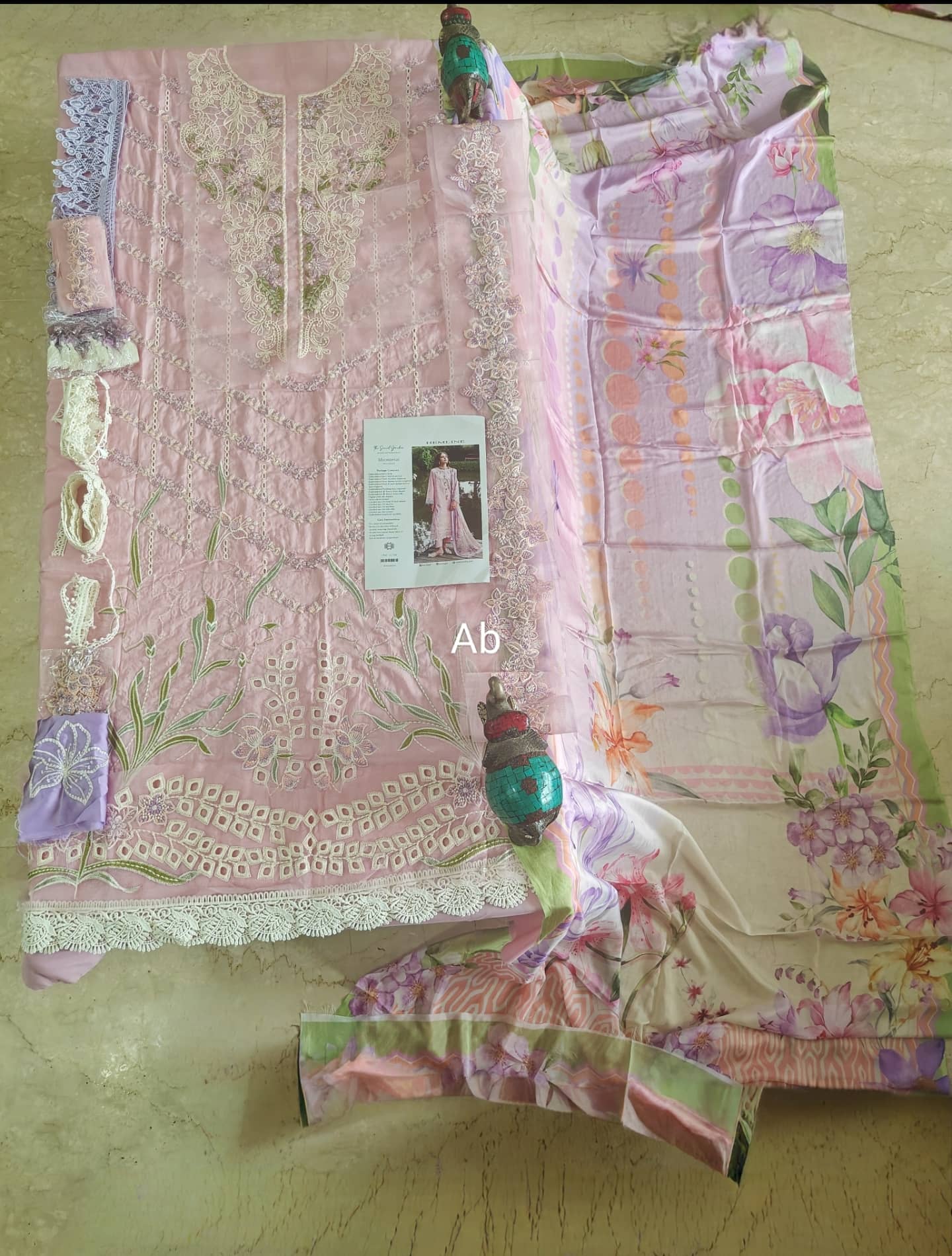 img_mushq_hemline_awwal_boutique