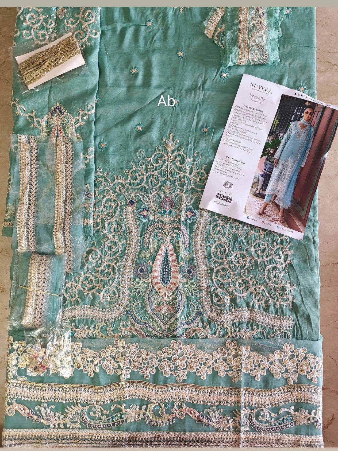 img_mushq_nuvera_silk_awwal_boutique