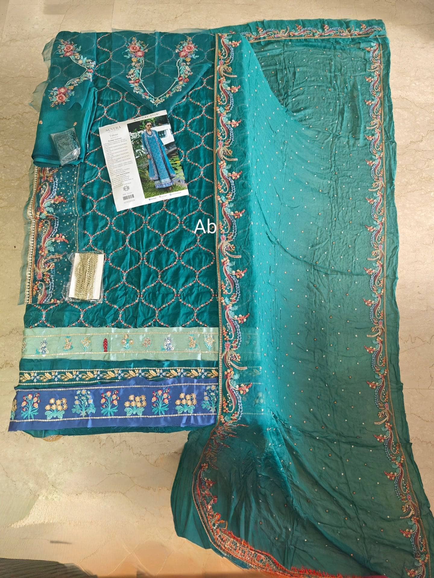 img_mushq_nuvera_silk_awwal_boutique