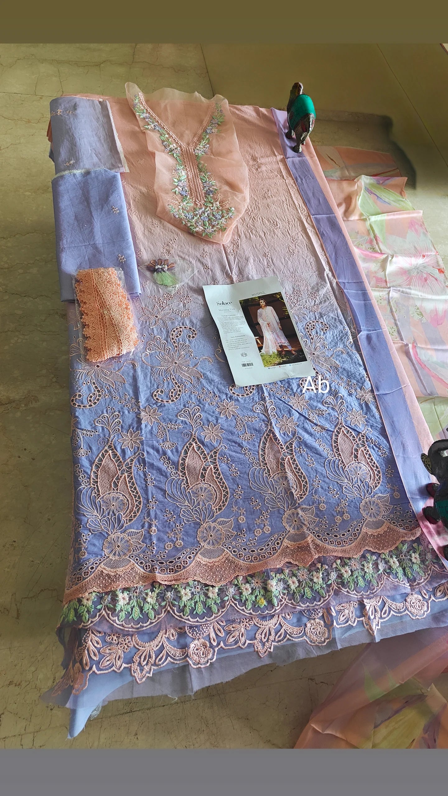 Open Pic/Mushq Solace Luxury 26/Morning Veil/Lavender Pink