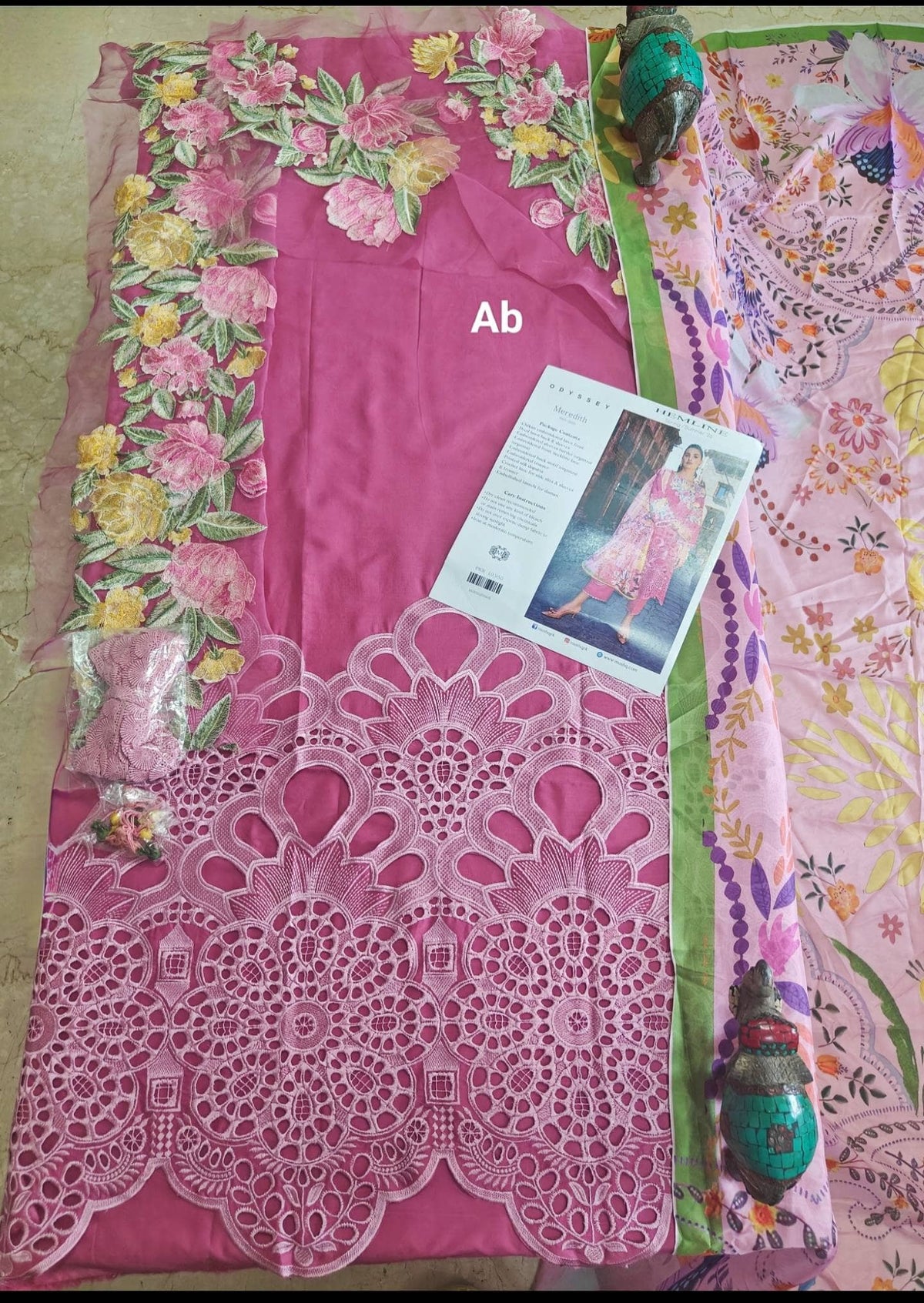 img_mushq_hemline_awwal_boutique